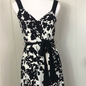 EUC Gorgeous Floor length sundress. Size M